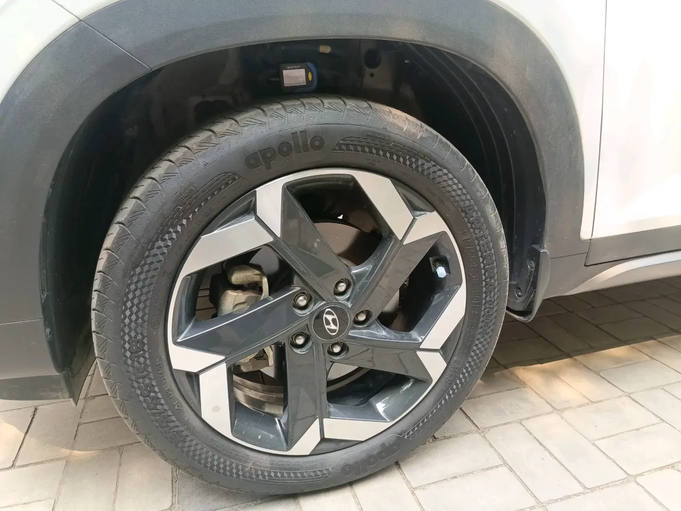2024 Hyundai ALCAZAR PLATINUM 1.5 TURBO PETROL MT 7STR, Petrol, Manual, 16,840 km, tyre