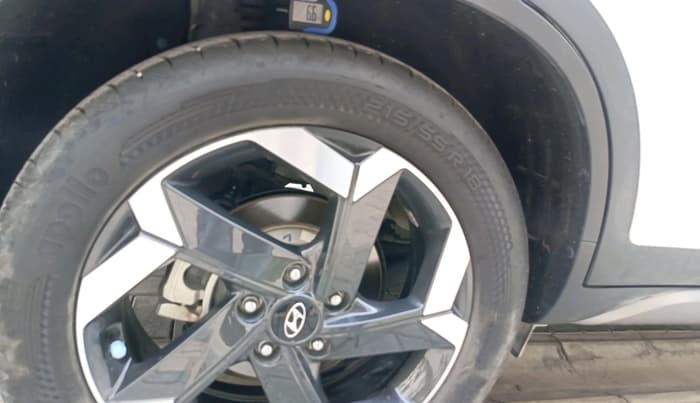 2024 Hyundai ALCAZAR PLATINUM 1.5 TURBO PETROL MT 7STR, Petrol, Manual, 16,840 km, tyre
