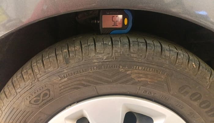 2012 Hyundai i10 ASTA 1.2, Petrol, Manual, 75,776 km, tyre