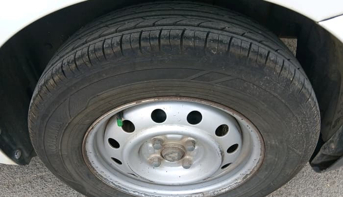 2008 Maruti Swift Dzire LDI, Diesel, Manual, 1,55,103 km, tyre