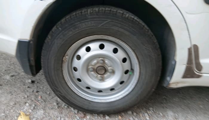 2008 Maruti Swift Dzire LDI, Diesel, Manual, 1,55,103 km, tyre