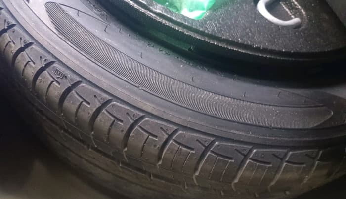2016 Maruti Ciaz ZXI+, Petrol, Manual, 83,998 km, tyre