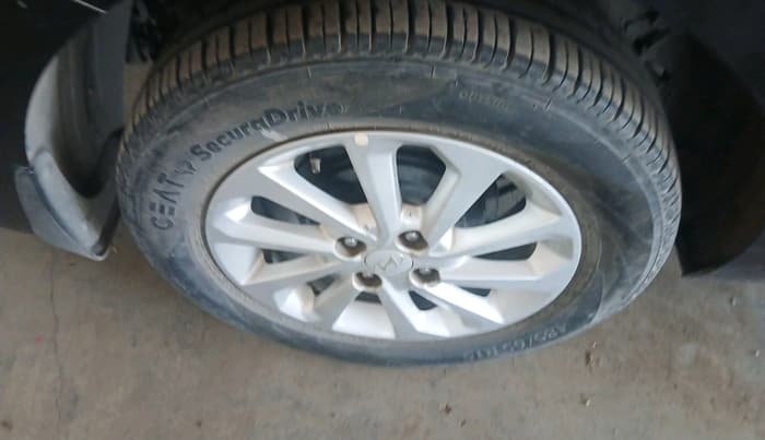 2018 Hyundai Verna 1.6 EX VTVT AT, Petrol, Automatic, 57,993 km, tyre
