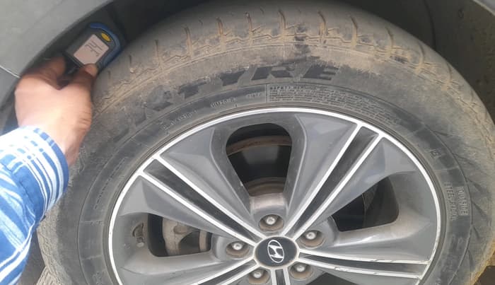 2017 Hyundai Creta SX PLUS AT 1.6 DIESEL, Diesel, Automatic, 81,034 km, tyre