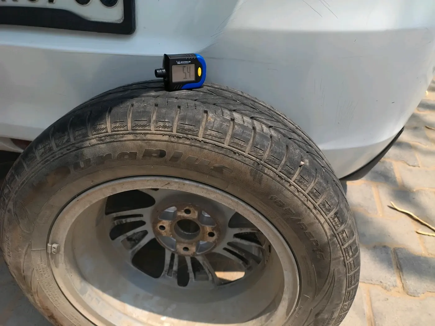 2011 Maruti Swift ZXI, Petrol, Manual, 65,349 km, tyre