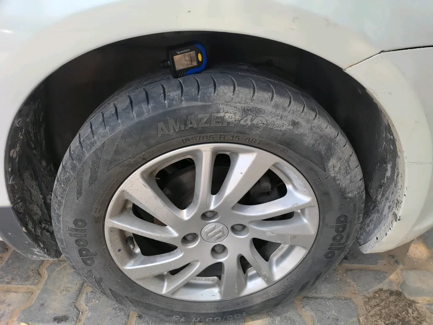 2011 Maruti Swift ZXI, Petrol, Manual, 65,349 km, tyre