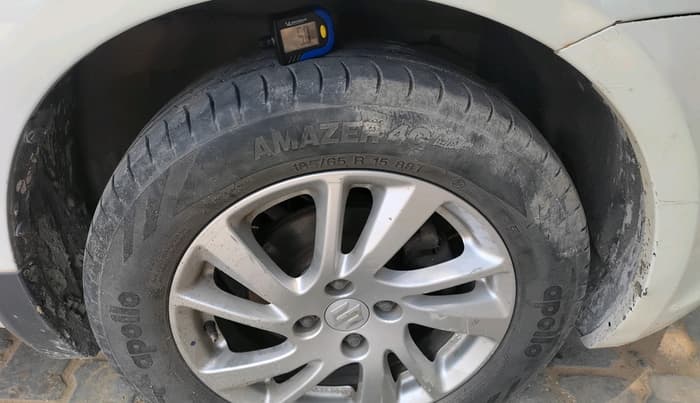 2011 Maruti Swift ZXI, Petrol, Manual, 65,349 km, tyre