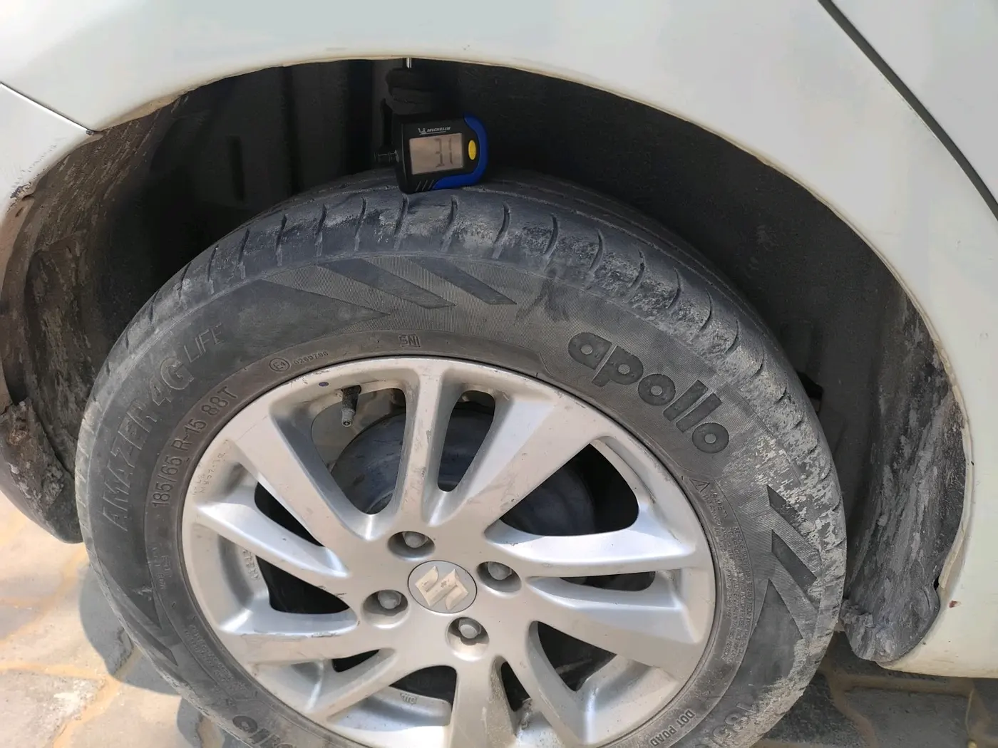 2011 Maruti Swift ZXI, Petrol, Manual, 65,349 km, tyre