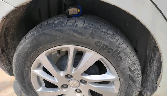 2011 Maruti Swift ZXI, Petrol, Manual, 65,349 km, tyre