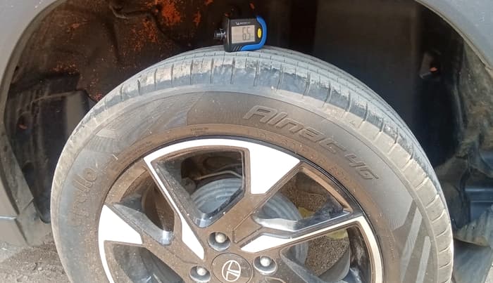 2024 Tata PUNCH ACCOMPLISHED MT, Petrol, Manual, 17,482 km, tyre