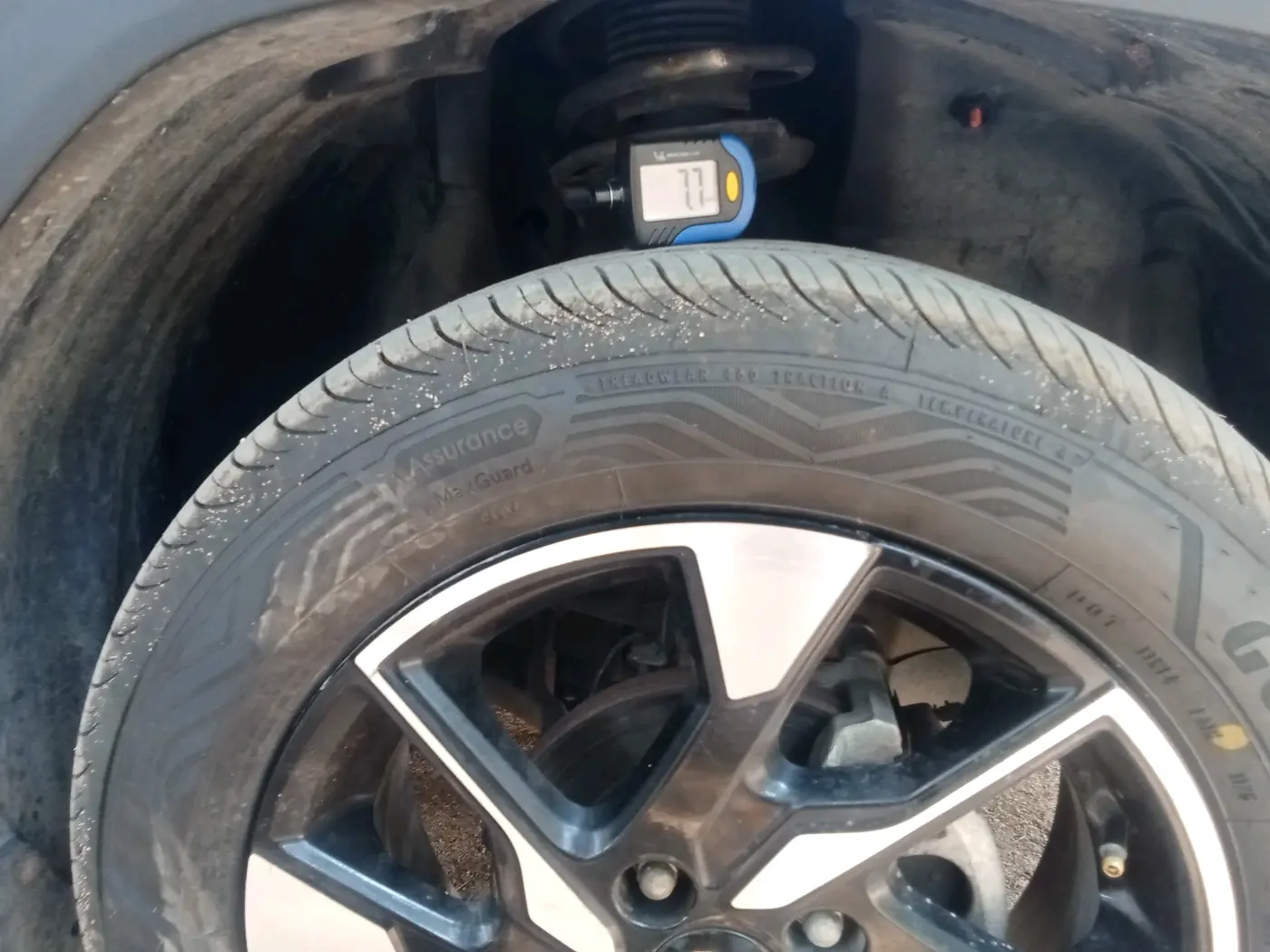 2024 Tata PUNCH ACCOMPLISHED MT, Petrol, Manual, 17,482 km, tyre