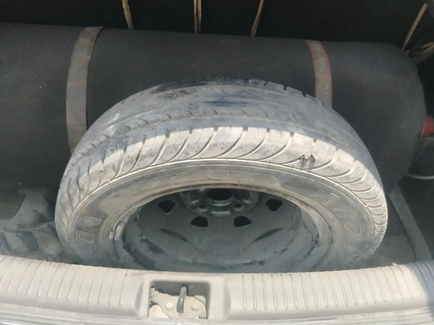 2011 Hyundai Santro Xing GL, CNG, Manual, 92,811 km, tyre