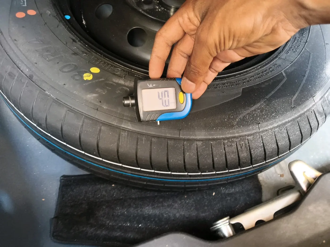 2025 Maruti Dzire VXi CNG, CNG, Manual, 11,510 km, tyre