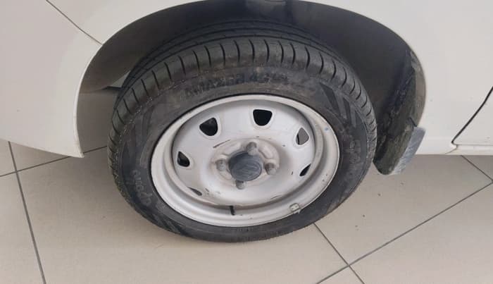 2013 Maruti Alto K10 LXI, CNG, Manual, 80,497 km, tyre