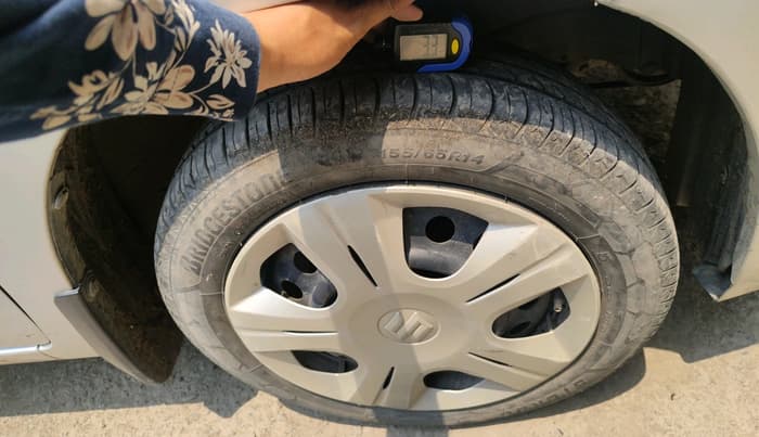 2013 Maruti Wagon R 1.0 VXI, CNG, Manual, 1,49,991 km, tyre