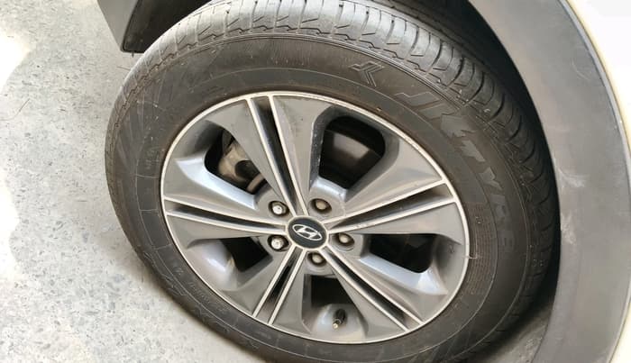 2016 Hyundai Creta SX PLUS AT 1.6 DIESEL, Diesel, Automatic, 1,91,866 km, tyre