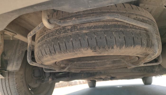 2018 Maruti Ertiga VXI SHVS, Petrol, Manual, 38,441 km, tyre