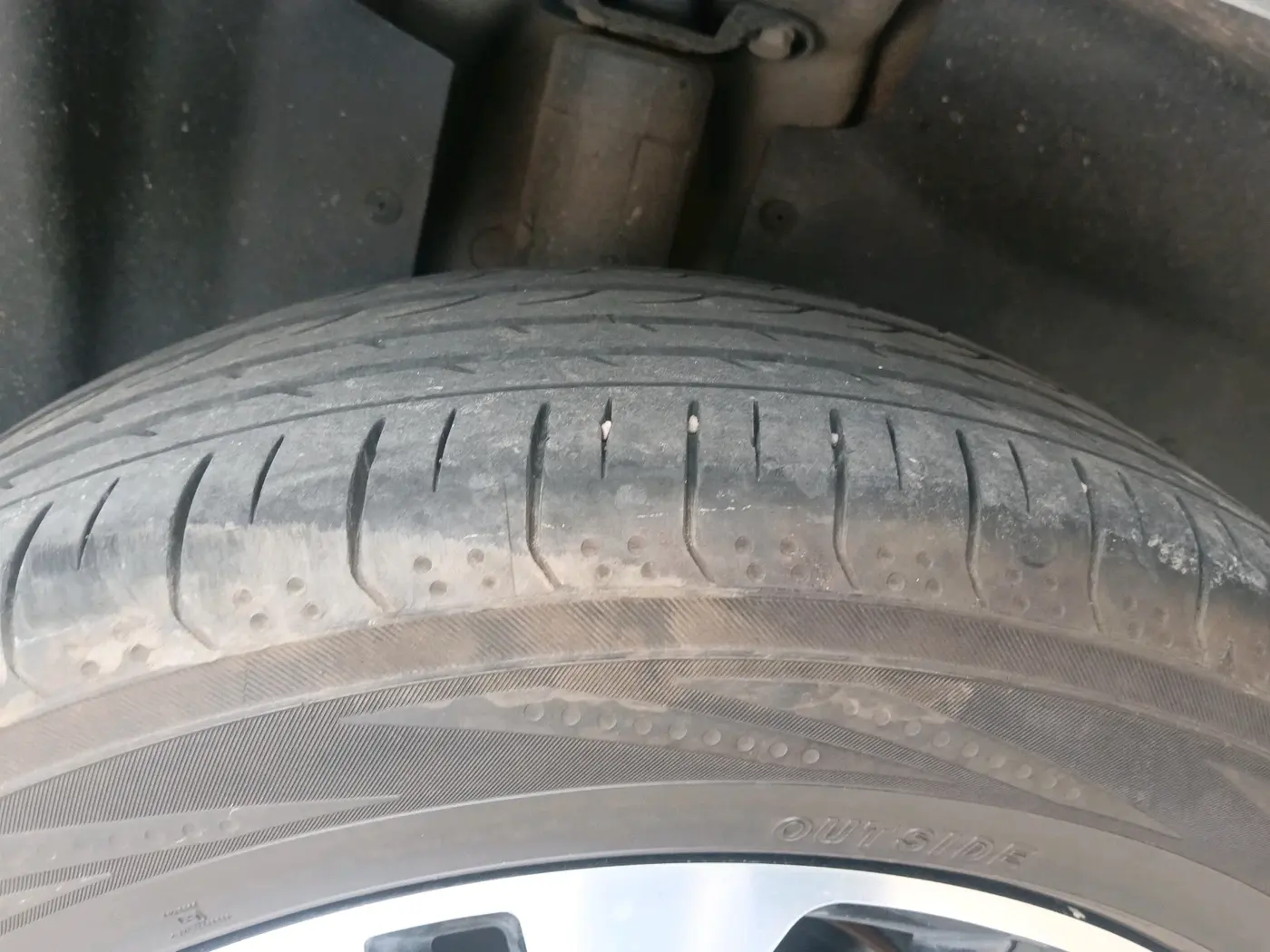 2021 MG HECTOR PLUS SHARP 1.5 PETROL TURBO CVT 6-STR, Petrol, Automatic, 85,974 km, tyre