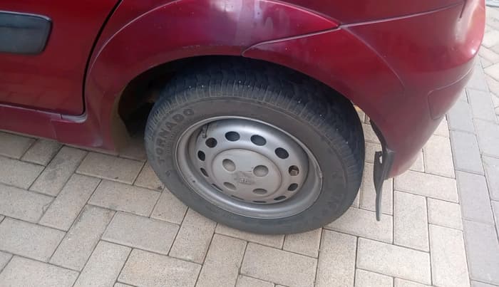 2007 Tata Indica V2 Xeta GLG, Petrol, Manual, 53,893 km, tyre