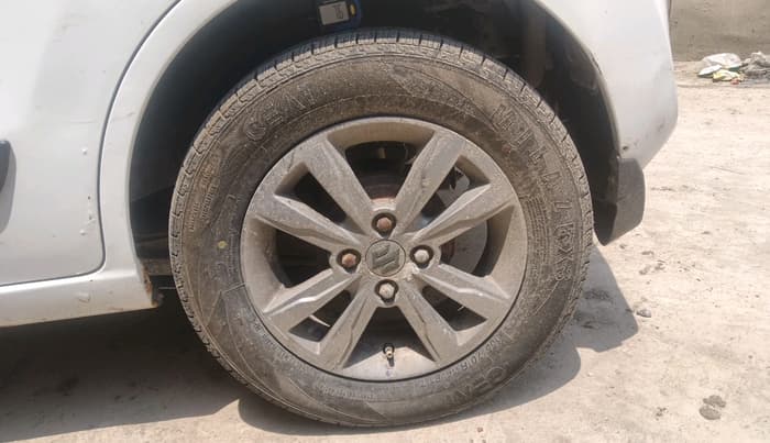2013 Maruti Wagon R Stingray VXI, Petrol, Manual, 70,578 km, tyre
