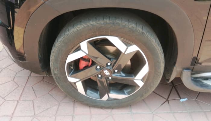 2024 Hyundai ALCAZAR PLATINUM 1.5 TURBO PETROL MT 7STR, Petrol, Manual, 45,903 km, tyre