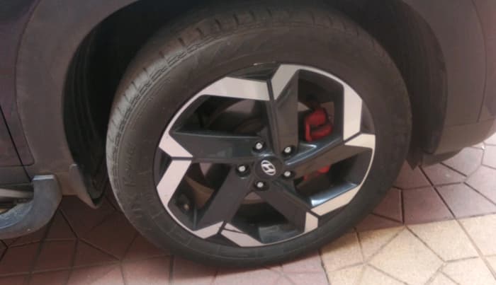 2024 Hyundai ALCAZAR PLATINUM 1.5 TURBO PETROL MT 7STR, Petrol, Manual, 45,903 km, tyre
