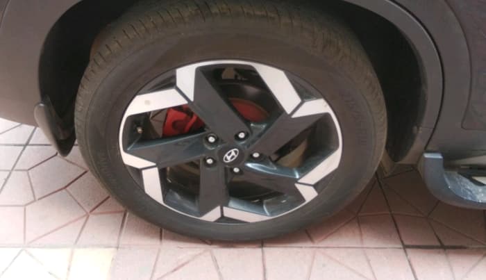 2024 Hyundai ALCAZAR PLATINUM 1.5 TURBO PETROL MT 7STR, Petrol, Manual, 45,903 km, tyre