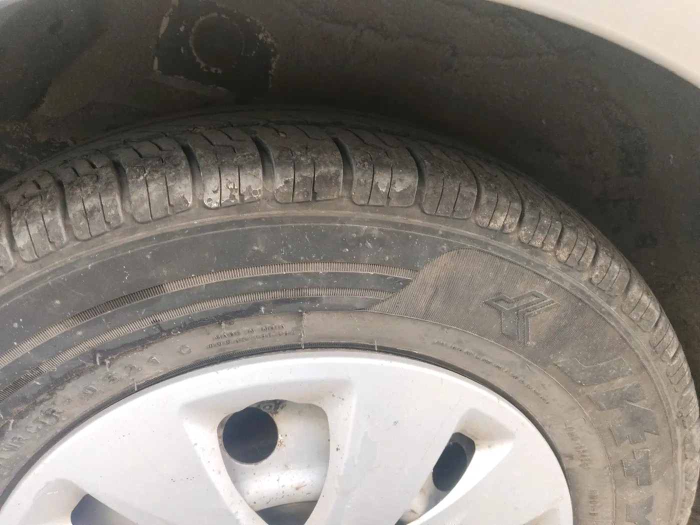 2011 Hyundai i10 ERA 1.1 LPG, Petrol, Manual, 97,190 km, tyre