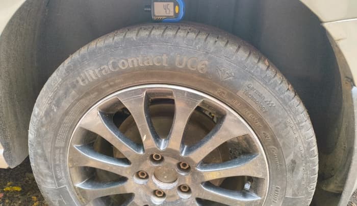 2015 Skoda Rapid 1.5 TDI CR ELEGANCE AT, Diesel, Automatic, 1,88,337 km, tyre