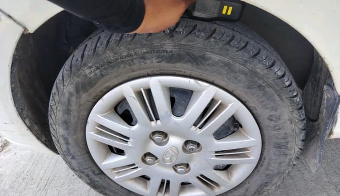 2011 Hyundai Santro Xing GLS, CNG, Manual, 1,54,815 km, tyre