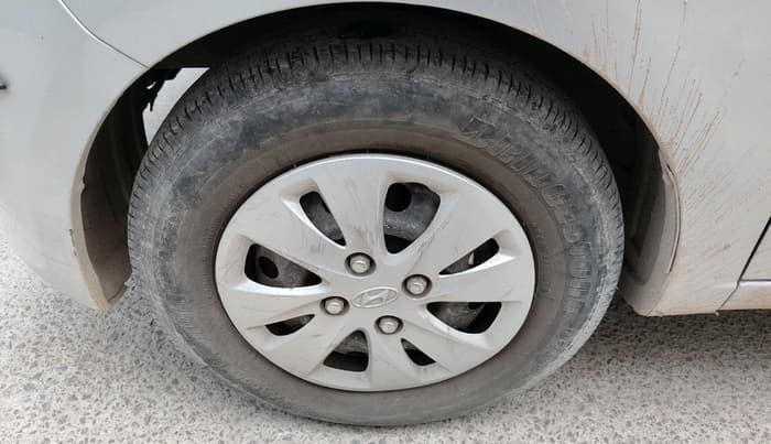 2011 Hyundai i10 SPORTZ 1.2, Petrol, Manual, 67,771 km, tyre