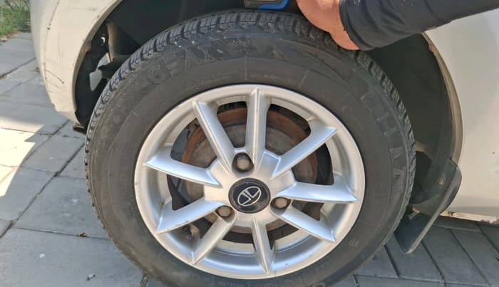 2012 Tata Nano LX, Petrol, Manual, 70,502 km, tyre