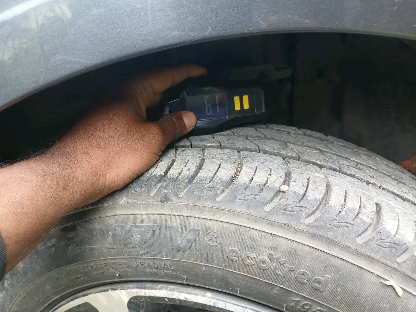 2021 Tata ALTROZ XZ PETROL, Petrol, Manual, 7,120 km, tyre