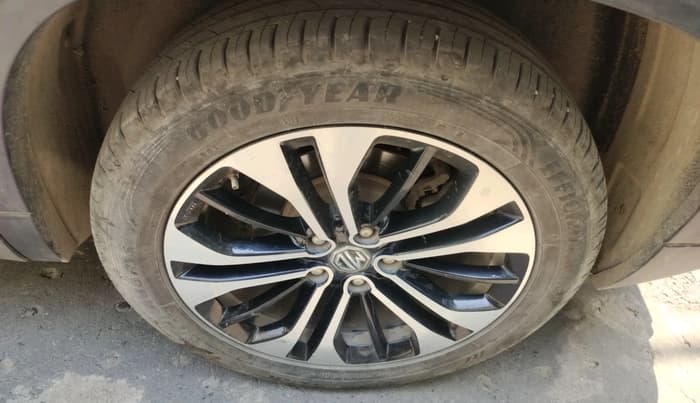 2022 MG HECTOR SHARP 1.5 PETROL CVT, Petrol, Automatic, 72,575 km, tyre