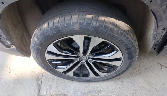 2022 MG HECTOR SHARP 1.5 PETROL CVT, Petrol, Automatic, 72,575 km, tyre
