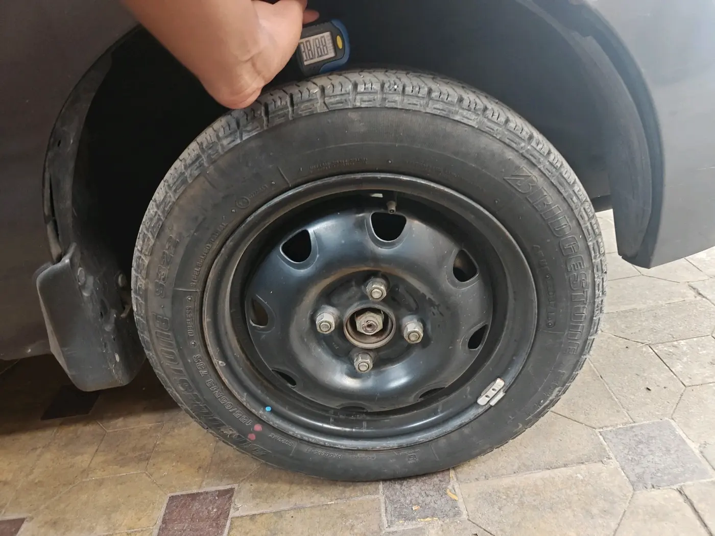 2016 Maruti Alto K10 VXI, Petrol, Manual, 27,984 km, tyre