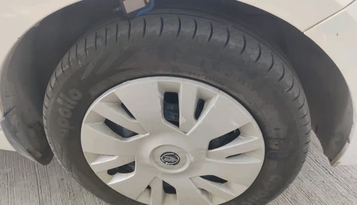 2016 Tata Tiago XT PETROL, Petrol, Manual, 1,04,274 km, tyre