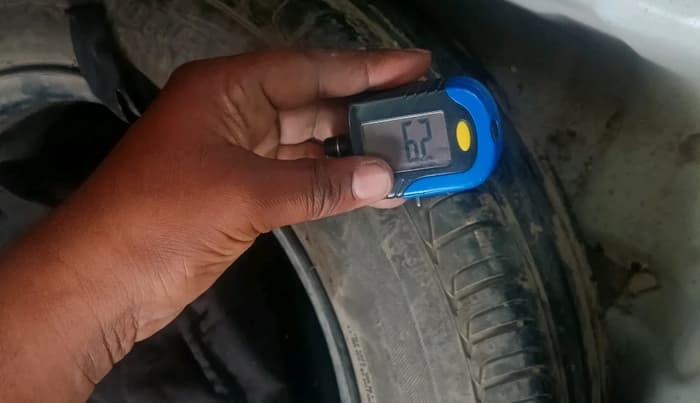 2022 Tata NEXON XE PETROL, Petrol, Manual, 48,144 km, tyre