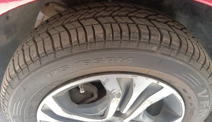 2019 Tata Tiago XZA PETROL, Petrol, Automatic, 37,699 km, tyre