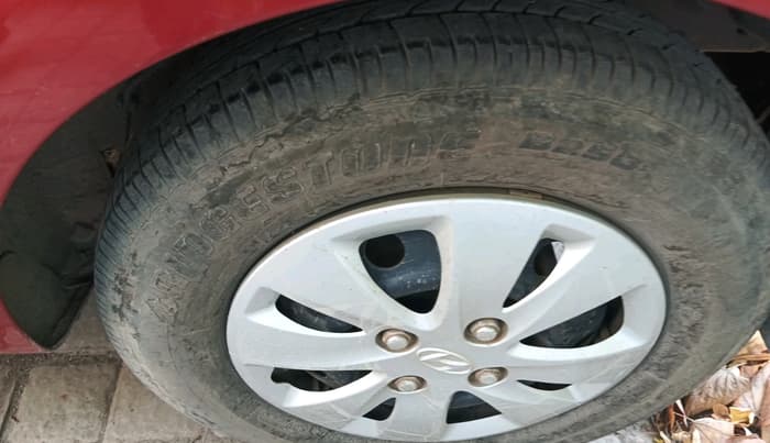 2012 Hyundai i10 SPORTZ 1.2, Petrol, Manual, 64,974 km, tyre