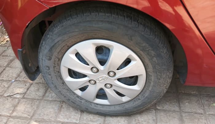 2012 Hyundai i10 SPORTZ 1.2, Petrol, Manual, 64,974 km, tyre