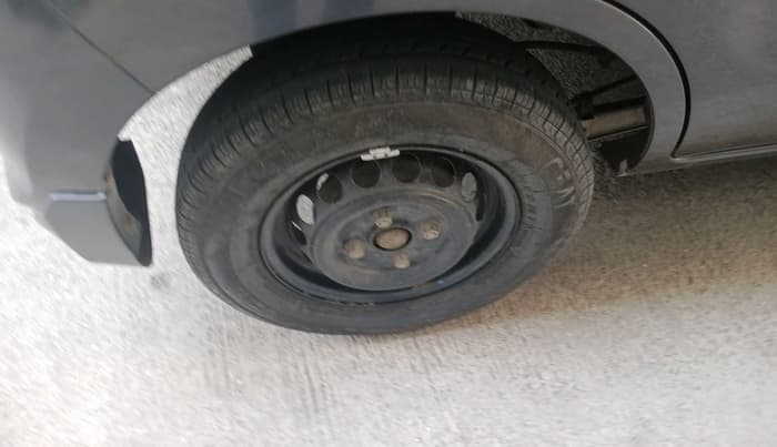 2016 Maruti Alto 800 LXI, Petrol, Manual, 38,500 km, tyre