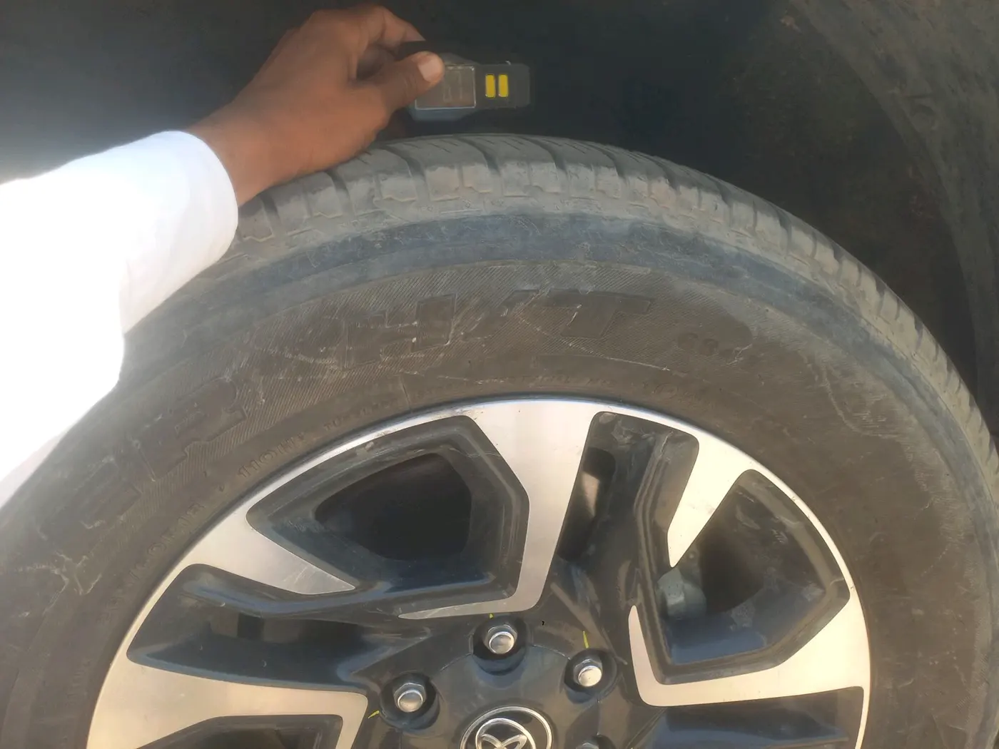 2023 Toyota Fortuner 4X2 AT 2.8 LEGENDER, Diesel, Automatic, 26,826 km, tyre