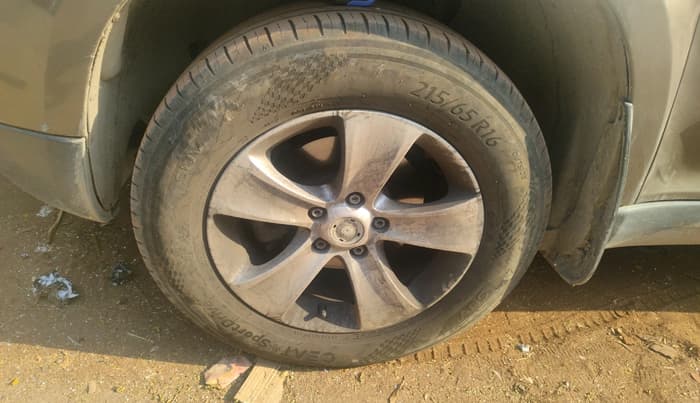2012 Skoda Yeti AMBIENTE, Diesel, Manual, 81,074 km, tyre