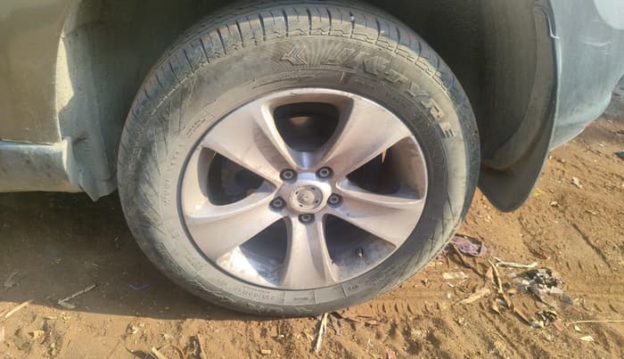 2012 Skoda Yeti AMBIENTE, Diesel, Manual, 81,074 km, tyre
