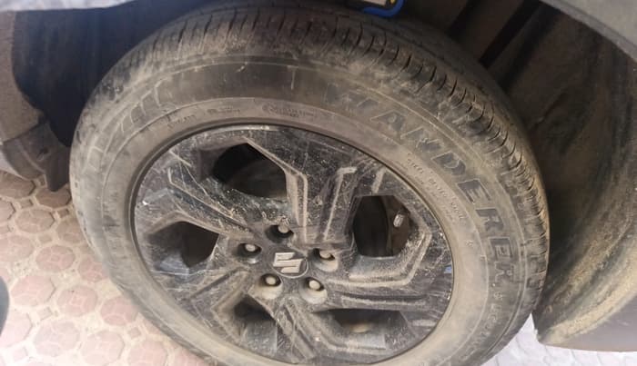 2023 Maruti BREZZA ZXI SMART HYBRID , Petrol, Manual, 19,889 km, tyre