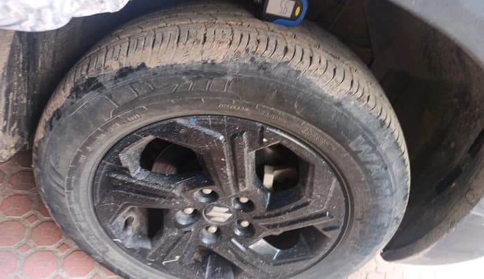 2023 Maruti BREZZA ZXI SMART HYBRID , Petrol, Manual, 19,889 km, tyre
