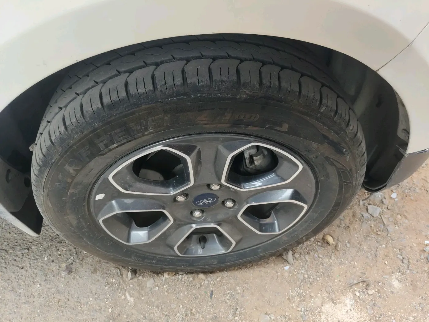 2019 Ford Ecosport TITANIUM 1.5 SPORTS(SUNROOF) PETROL, Petrol, Manual, 70,273 km, tyre