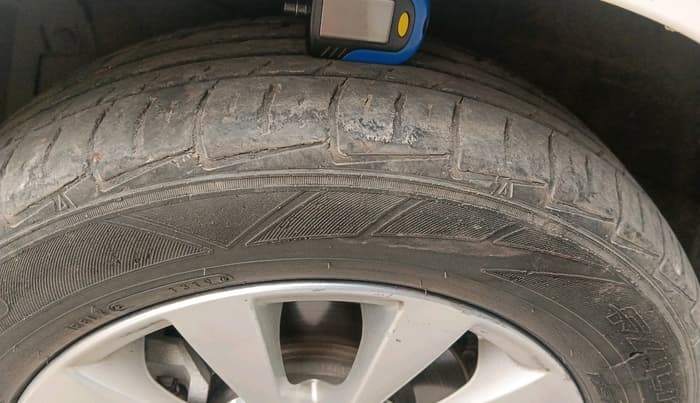 2014 Maruti Ertiga ZXI, Petrol, Manual, 80,026 km, tyre