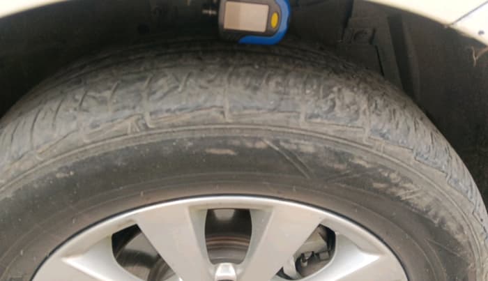 2014 Maruti Ertiga ZXI, Petrol, Manual, 80,026 km, tyre